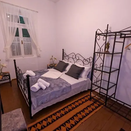 Intown Guesthouse Shkoder Exterior photo