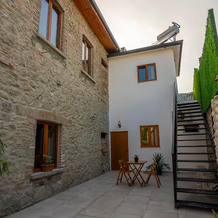 Intown Guesthouse Shkoder Exterior photo